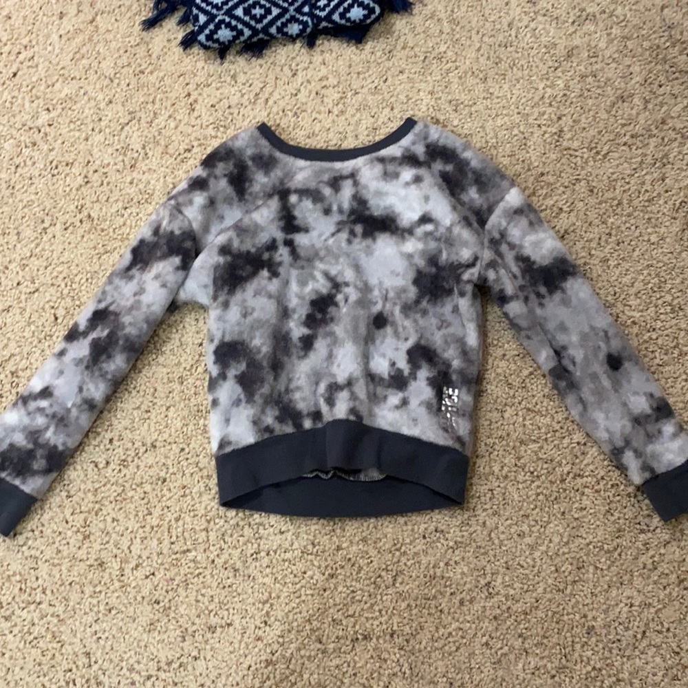 Justice sweater, good condition, keeps very warm!